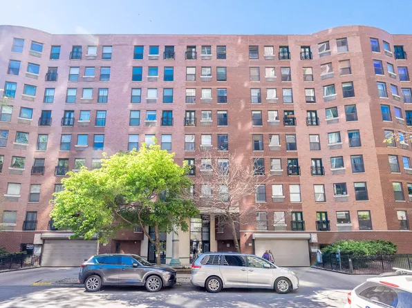 711 W Gordon Ter APT 810, Chicago, IL 60613