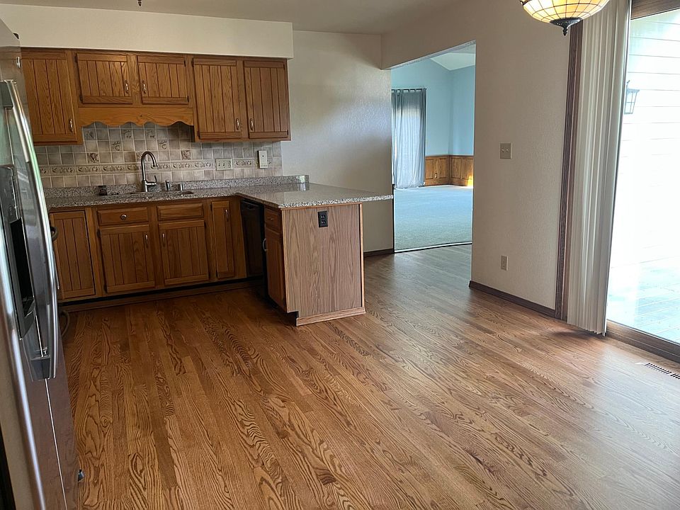 1st image of W167N11169 Queens Ct