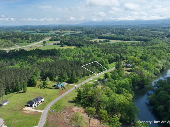 223 Rivers Edge Ln, Benton, TN 37307