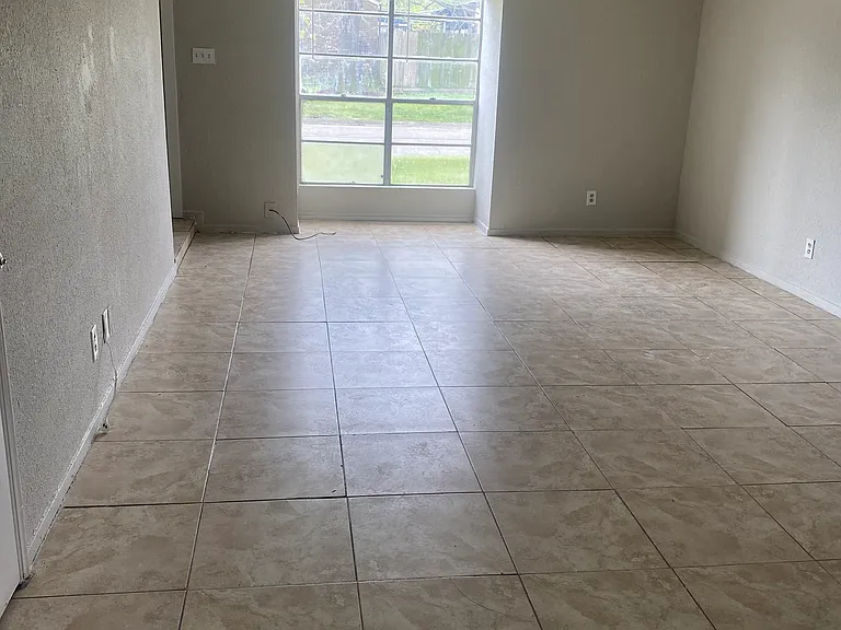 3402 Lantern Ln — Photo 7