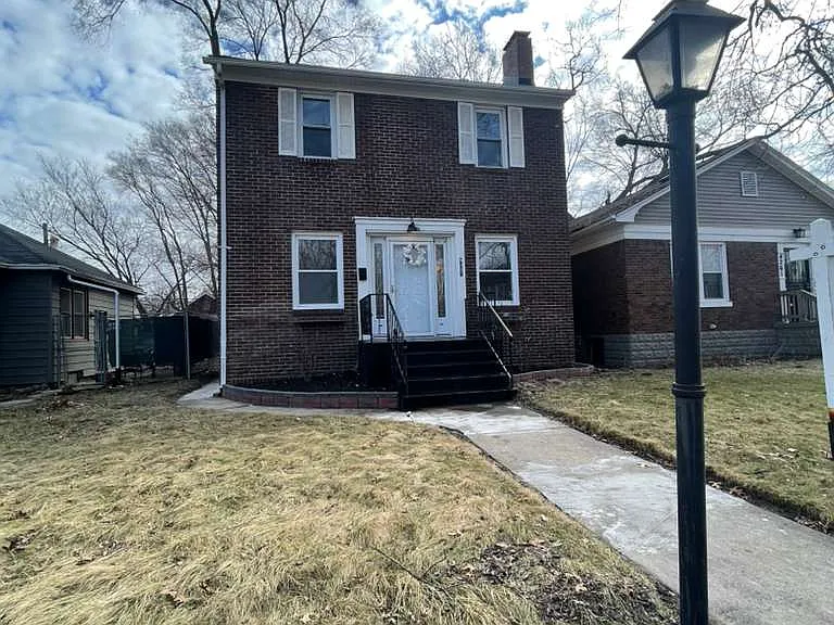 4257 Van Buren St — Photo 1