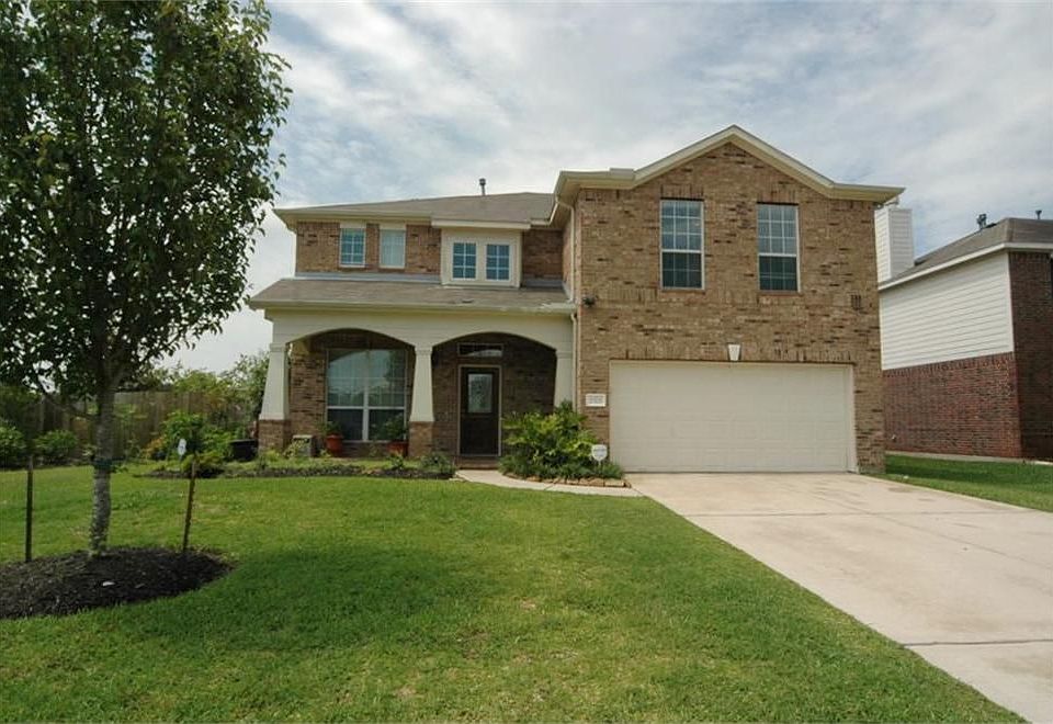 1st image of 2521 Saratoga Dr