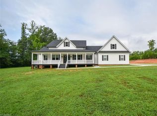 2092 Darrow Rd, Winston Salem, NC 27101