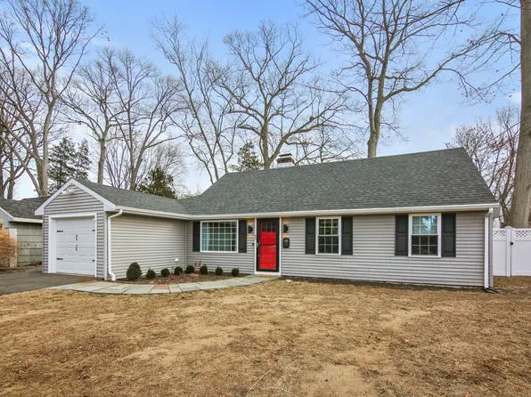 17 Assisi Way, Norwalk, CT 06851