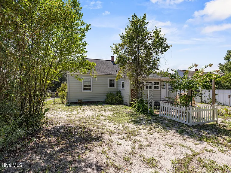 2137 Jackson St — Photo 30