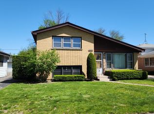5312 W Kimball Pl, Oak Lawn, IL 60453