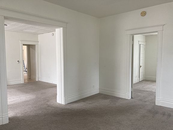 5th image of 1018 Henry St