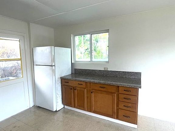 5th image of 533A Maluniu Ave