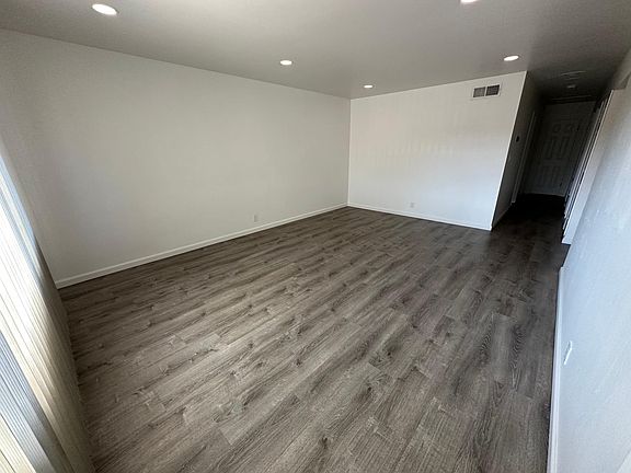 2nd image of 1671 W Campbell Ave