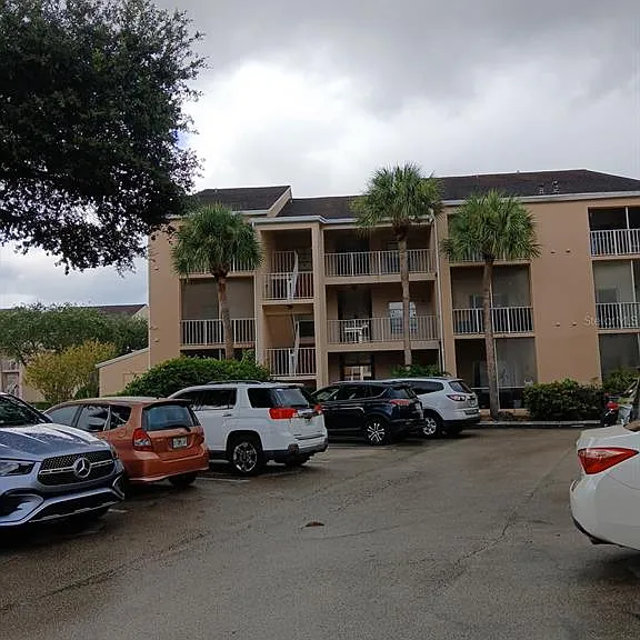 15300 SW 106th Ter #520 — Photo 33