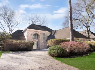 6815 Ashmore Dr, Houston, TX 77069