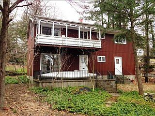 5th image of 37 Lexington Dr