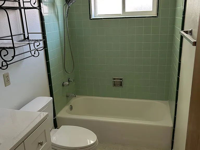 329 W Oak Ave — Photo 9