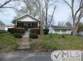 1123 Prospect Ave, Carthage, MO 64836