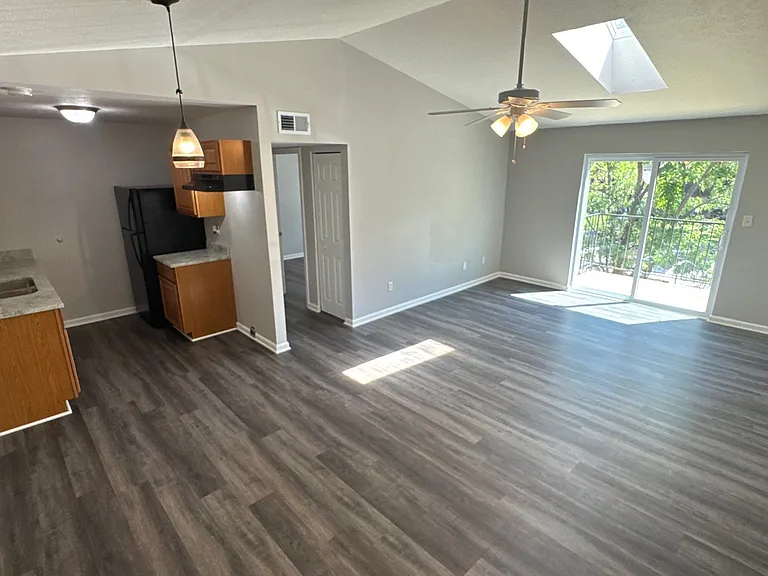 6512 Six Mile Ln #6 — Photo 2