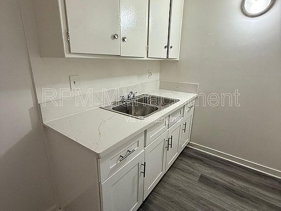 4th image of 6645 Etiwanda Ave APT 5
