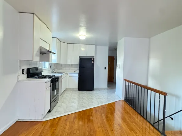 8428 Bay 16th St #1R, Brooklyn, NY 11214