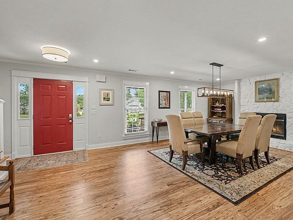 4th image of 1404 Cimmaron Ln