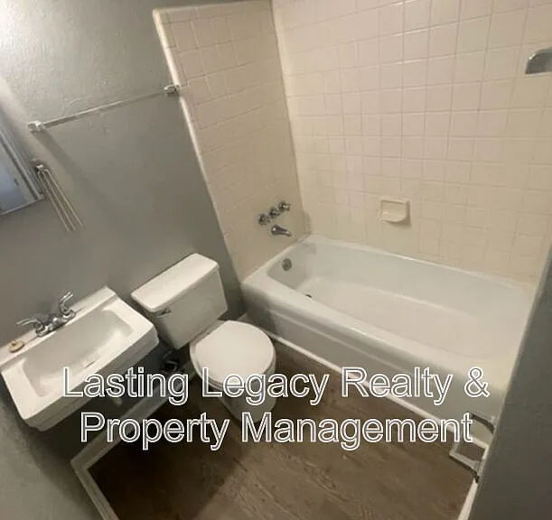 1130 Conley St #A — Photo 7