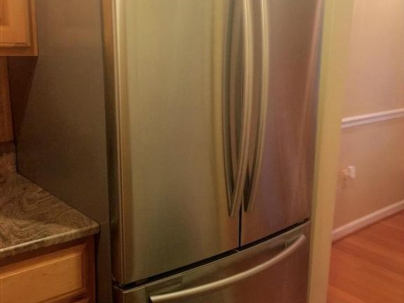 5th image of 1521 Colonial Dr APT T3