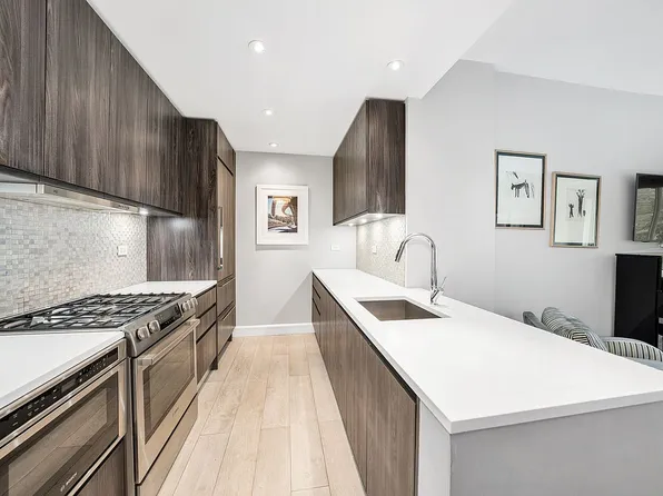 200 Riverside Blvd APT 407, New York, NY 10069