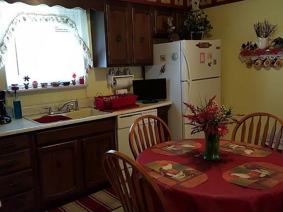 3rd image of 5311 Lanham Dr
