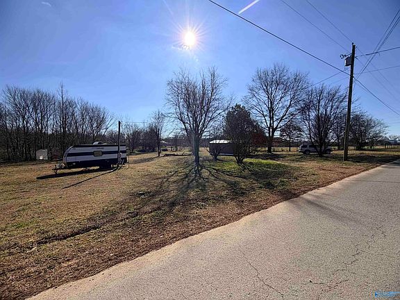 5th image of 1989 Rock Hill Rd