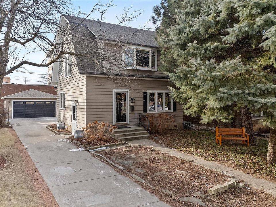 1st image of 1811 East Elmdale COURT