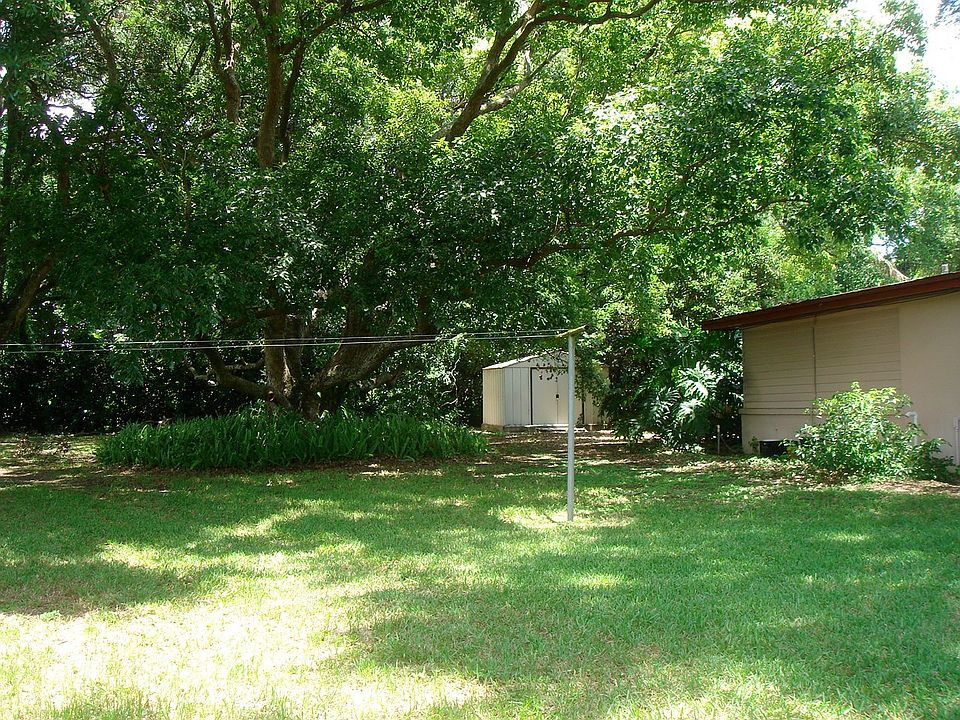 Tree shaded back yard