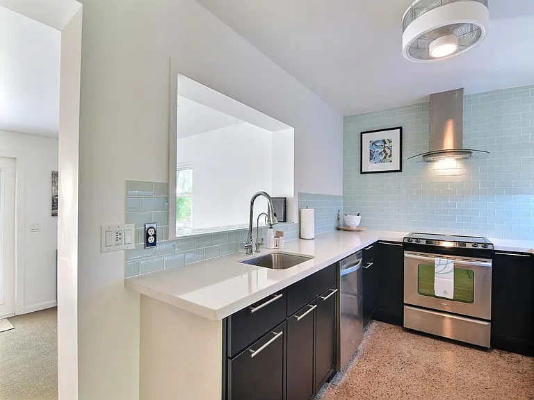641 Bougainvillea Ln — Photo 9
