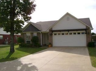201 Azalea Dr, Greenwood, AR 72936