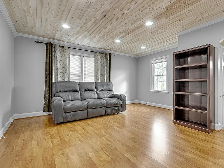 120 Wendel Ave #1 — Photo 20