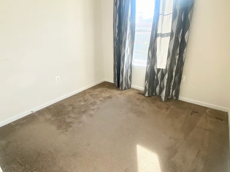 675 Anacostia Ave NE — Photo 12