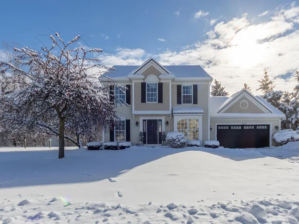 2963 Valley Glenn Cir, Kalamazoo, MI 49004
