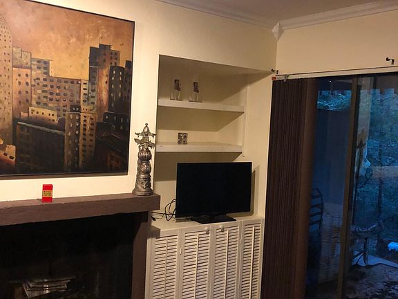 2nd image of 112 Holly Hill Cir #C