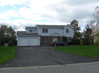 4542 Washington Dr, Lewiston, NY