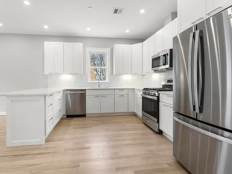 23 Dewolf St #3 — Photo 3