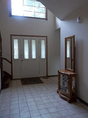 2nd image of 208 Windsor Ave