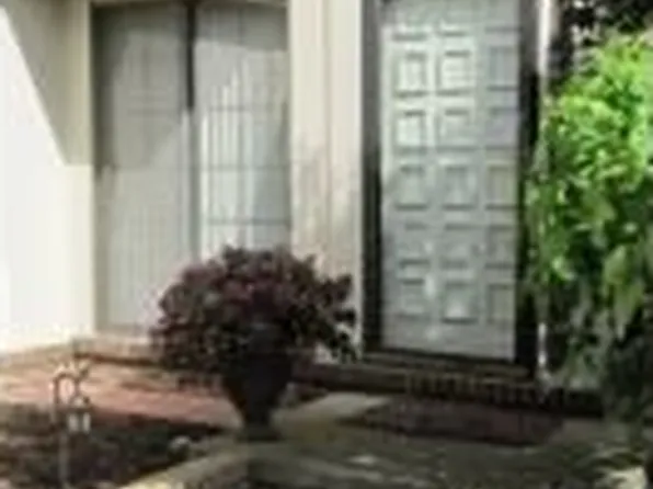 13 Kirks Ct #1, Rochester Hills, MI 48309