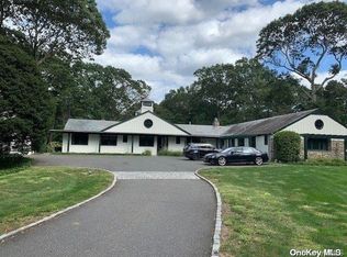343 Chicken Valley Rd, Glen Head, NY