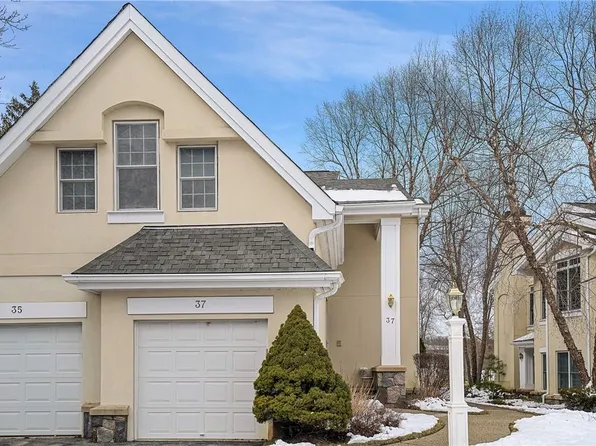 37 Doral Greens Drive W, Rye Brook, NY 10573