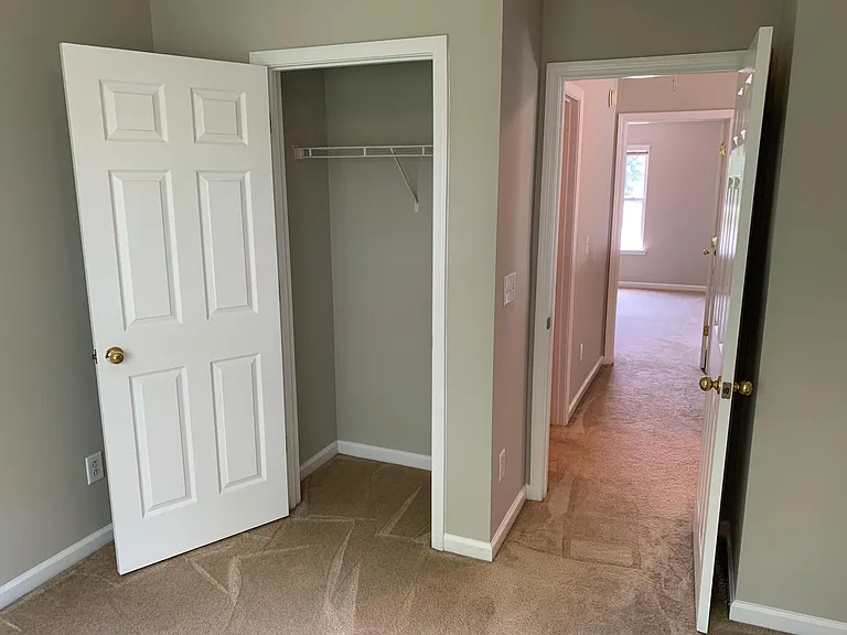 3rd bedroom facing backyard