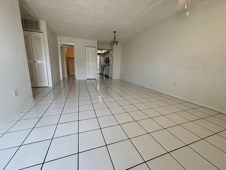 7 Las Brisas Way — Photo 6