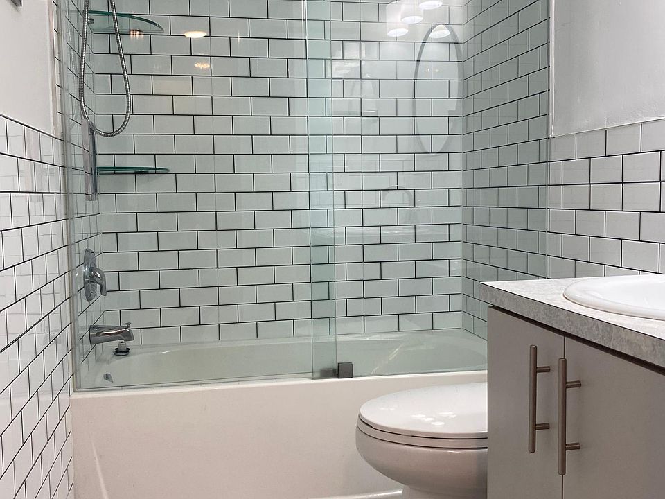2nd image of 6250 NW 40th St #B7