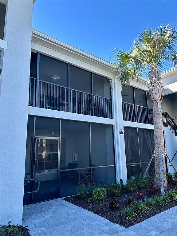 2 bed, 2.0 bath, 1366 sqft, $6,000 — Photo 1