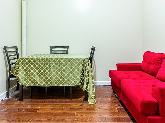 4th image of 965 Rogers Ave #6