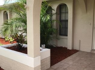 917 SE 33rd St, Cape Coral, FL 33904