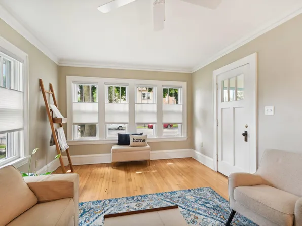 1839 Saint Clair Ave, Saint Paul, MN 55105