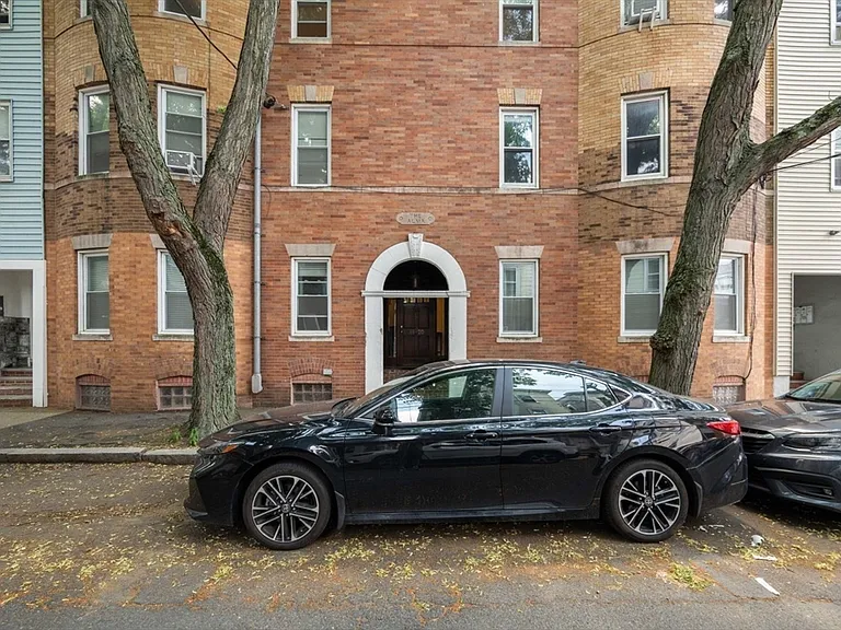 18-20 Marcella St #5 — Photo 25