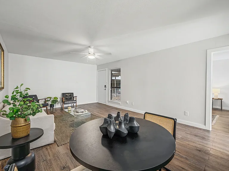 The Alista Apartments — Photo 14